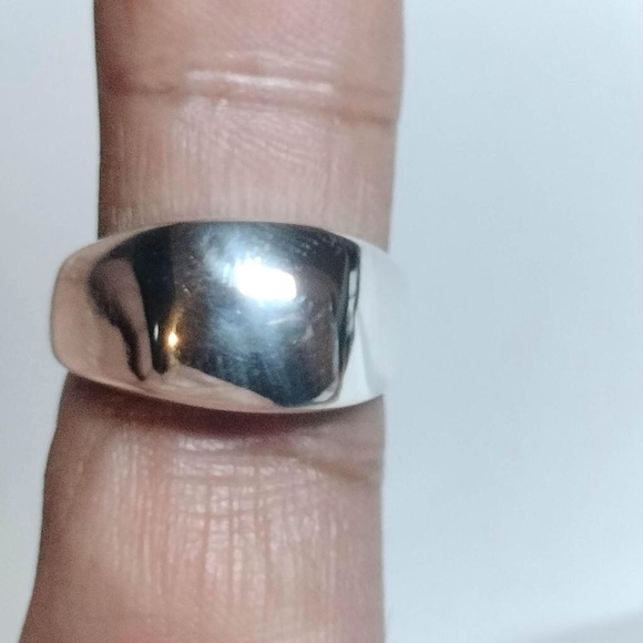Sterling Silver GUESS Dome Ring Size 6 - Picture 3 of 5